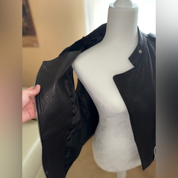 LEATHER BIKER VEST - Picture 4 of 6